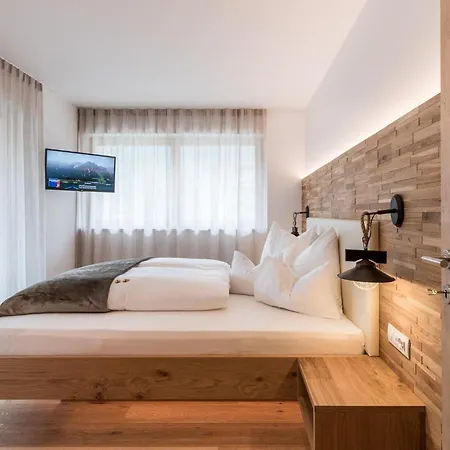 Otel Feldmessner Brunico