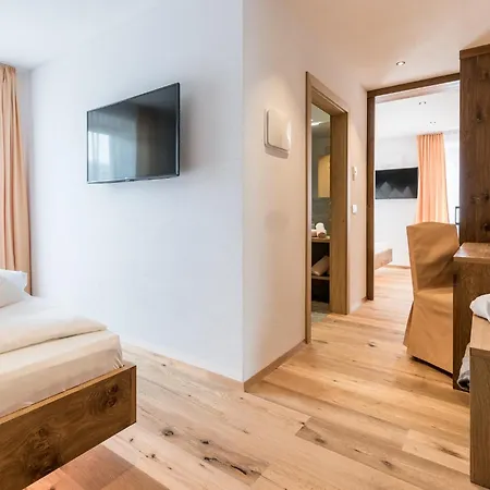 Otel Feldmessner