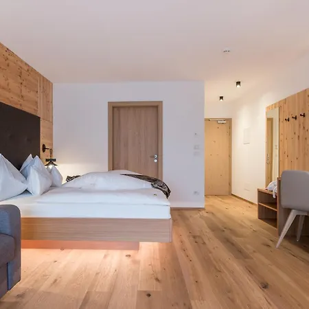 Hotel Feldmessner Brunico
